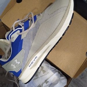 Under armour , size 10